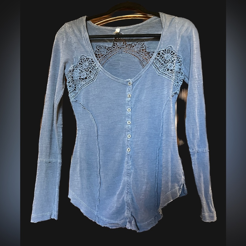 Long sleeved free people too